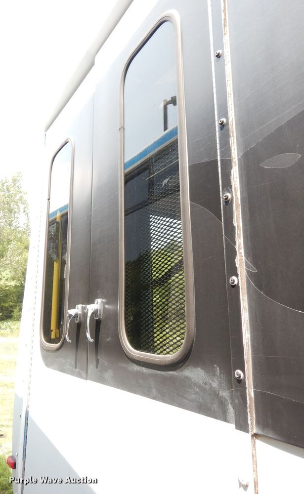 image for item DG0731 2010 Ford E450 Super Duty ElDorado  shuttle bus