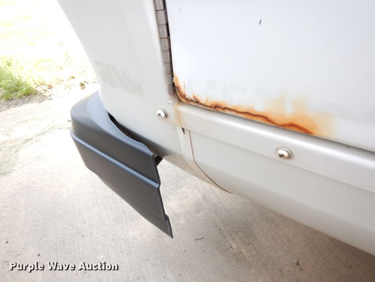 image for item DG0731 2010 Ford E450 Super Duty ElDorado  shuttle bus