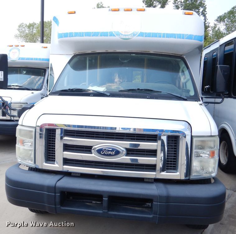 image for item DG0732 2010 Ford E450 Super Duty ElDorado  shuttle bus