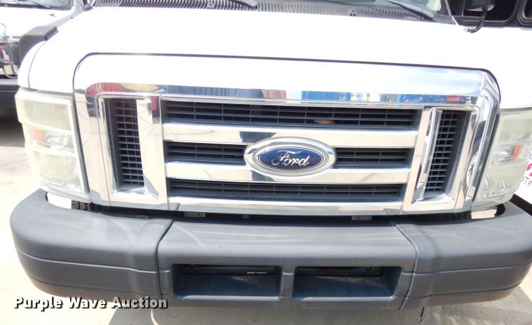 image for item DG0732 2010 Ford E450 Super Duty ElDorado  shuttle bus