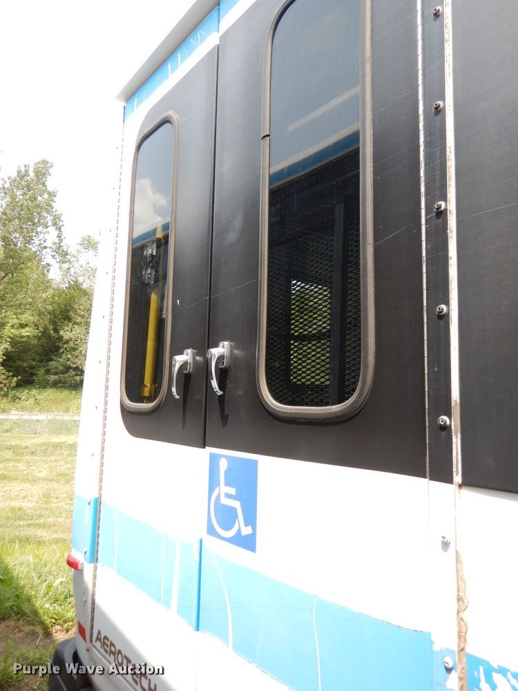 image for item DG0732 2010 Ford E450 Super Duty ElDorado  shuttle bus