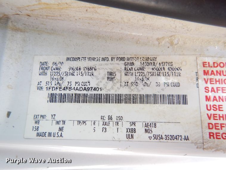 image for item DG0732 2010 Ford E450 Super Duty ElDorado  shuttle bus