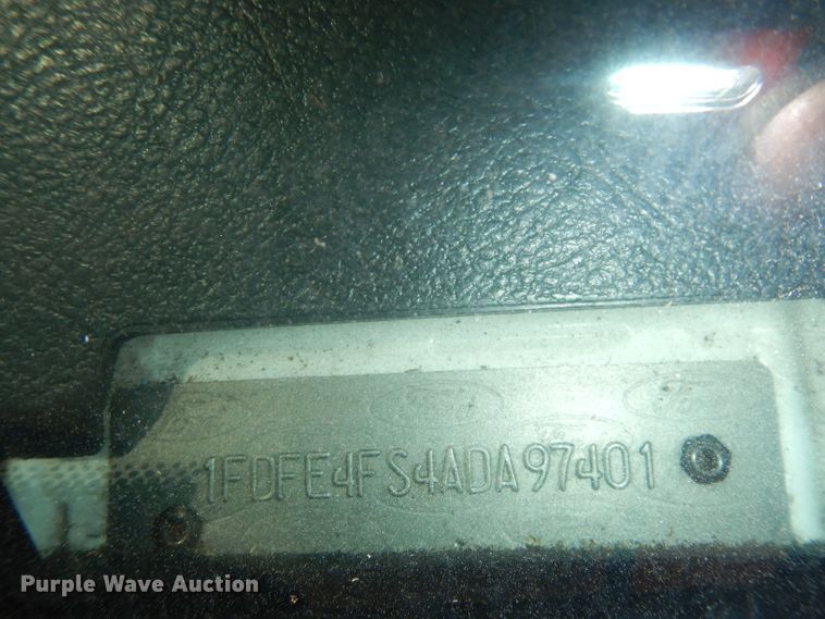 image for item DG0732 2010 Ford E450 Super Duty ElDorado  shuttle bus