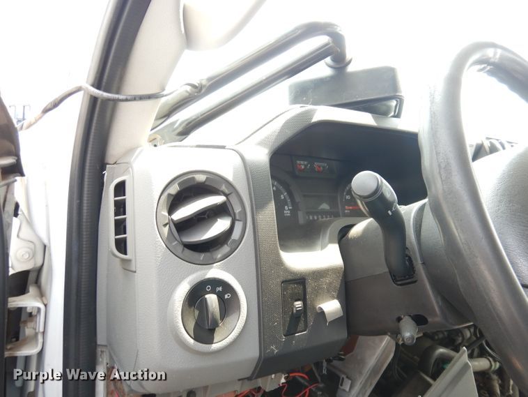 image for item DG0735 2010 Ford E450 Super Duty ElDorado  shuttle bus