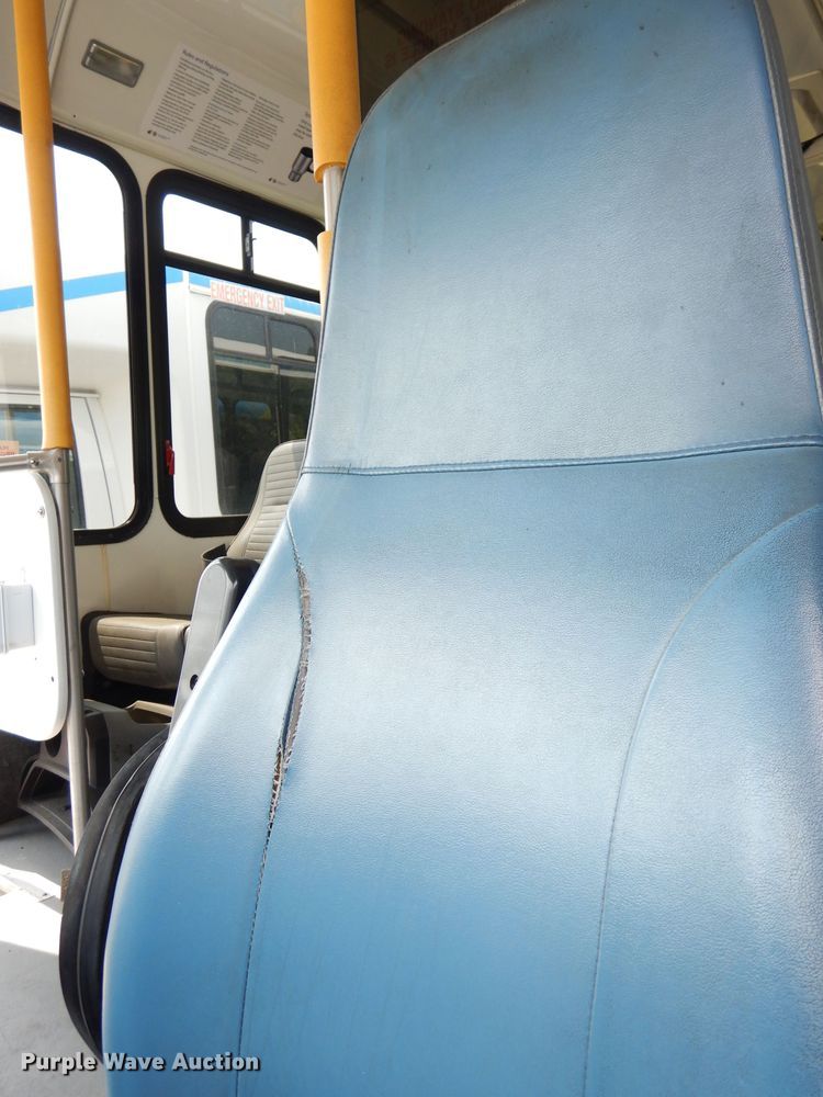 image for item DG0735 2010 Ford E450 Super Duty ElDorado  shuttle bus