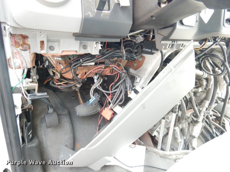 image for item DG0735 2010 Ford E450 Super Duty ElDorado  shuttle bus