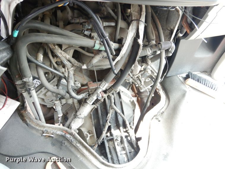 image for item DG0735 2010 Ford E450 Super Duty ElDorado  shuttle bus