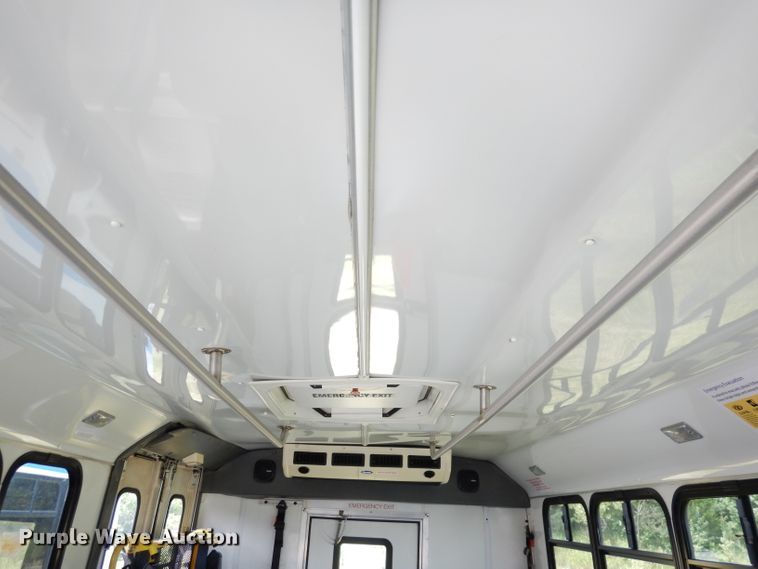 image for item DG0735 2010 Ford E450 Super Duty ElDorado  shuttle bus