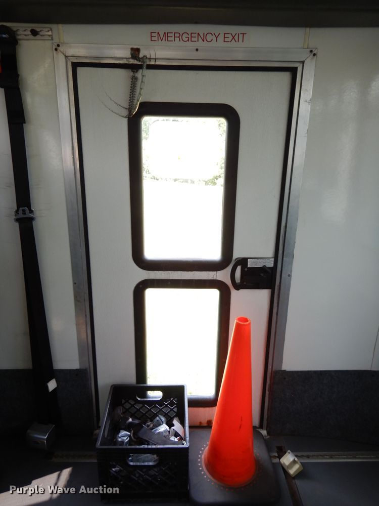 image for item DG0735 2010 Ford E450 Super Duty ElDorado  shuttle bus