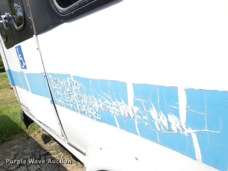 image for item DG0735 2010 Ford E450 Super Duty ElDorado  shuttle bus