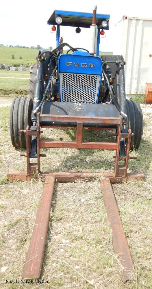 image for item DG0736 Ford 3550  tractor