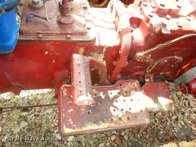 image for item DG0736 Ford 3550  tractor