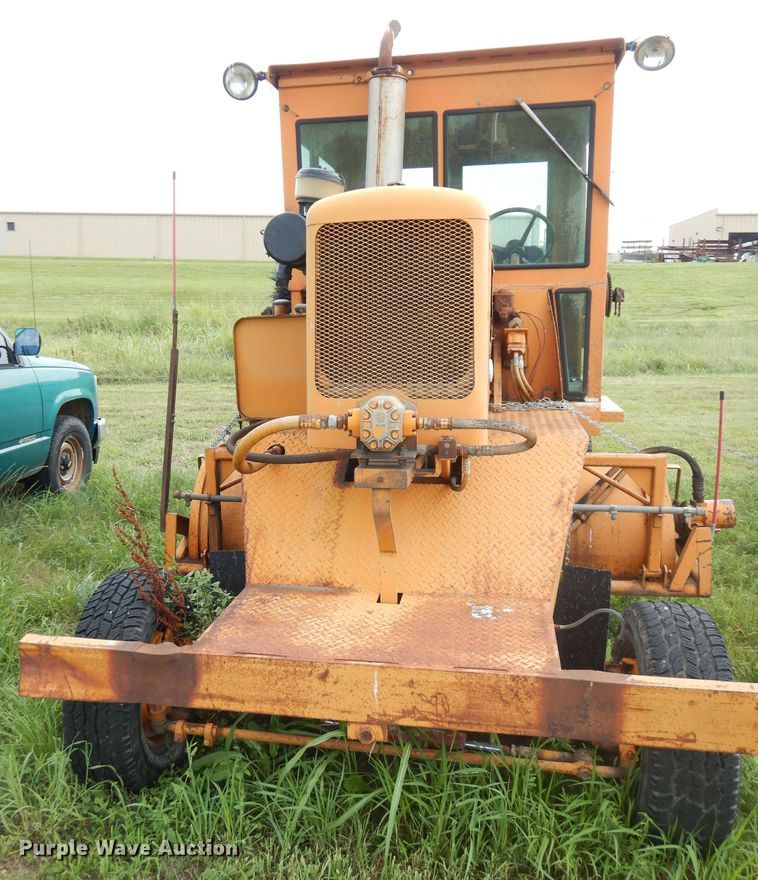 image for item DG0739 Broce T15  broom