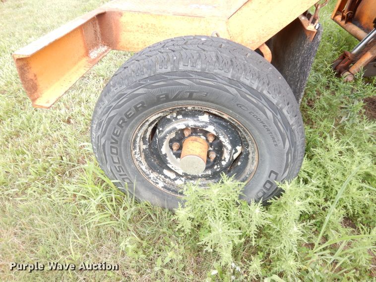 image for item DG0739 Broce T15  broom