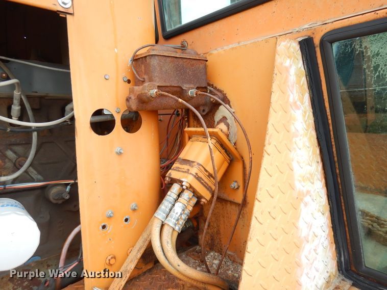 image for item DG0739 Broce T15  broom