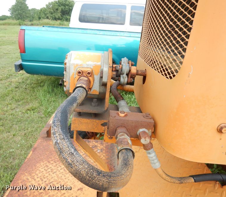 image for item DG0739 Broce T15  broom