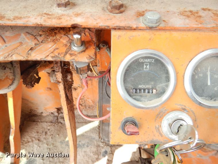 image for item DG0739 Broce T15  broom