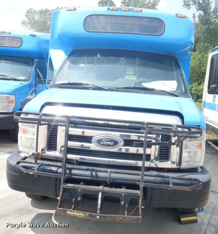 image for item DG0740 2011 Ford E450 Super Duty ElDorado  shuttle bus