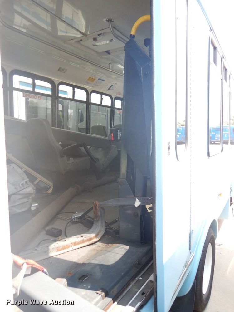 image for item DG0740 2011 Ford E450 Super Duty ElDorado  shuttle bus