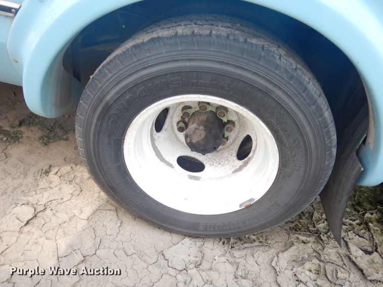 image for item DG0740 2011 Ford E450 Super Duty ElDorado  shuttle bus