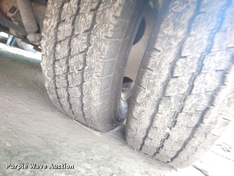 image for item DG0740 2011 Ford E450 Super Duty ElDorado  shuttle bus