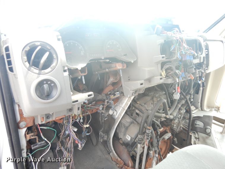 image for item DG0740 2011 Ford E450 Super Duty ElDorado  shuttle bus