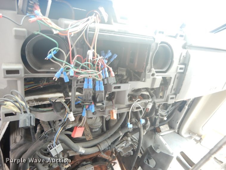 image for item DG0740 2011 Ford E450 Super Duty ElDorado  shuttle bus