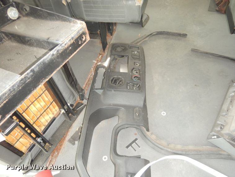 image for item DG0740 2011 Ford E450 Super Duty ElDorado  shuttle bus