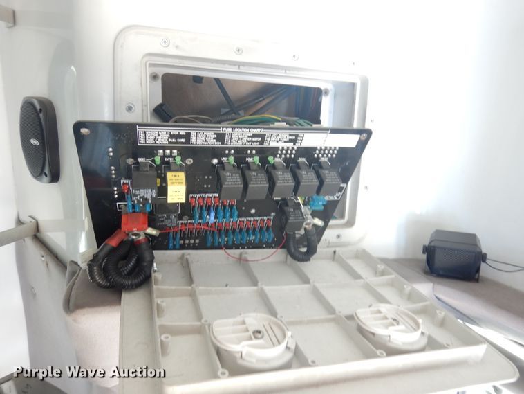 image for item DG0740 2011 Ford E450 Super Duty ElDorado  shuttle bus