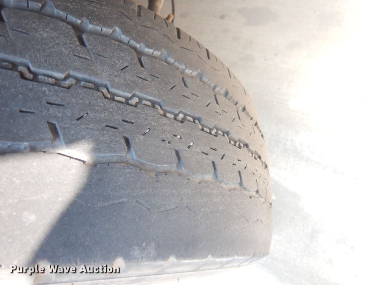 image for item DG0740 2011 Ford E450 Super Duty ElDorado  shuttle bus