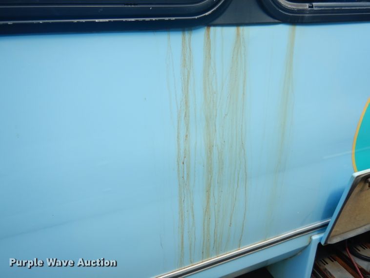 image for item DG0741 2011 Ford E450 Super Duty ElDorado  shuttle bus