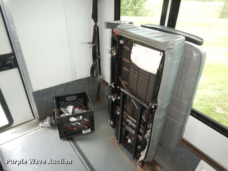 image for item DG0741 2011 Ford E450 Super Duty ElDorado  shuttle bus