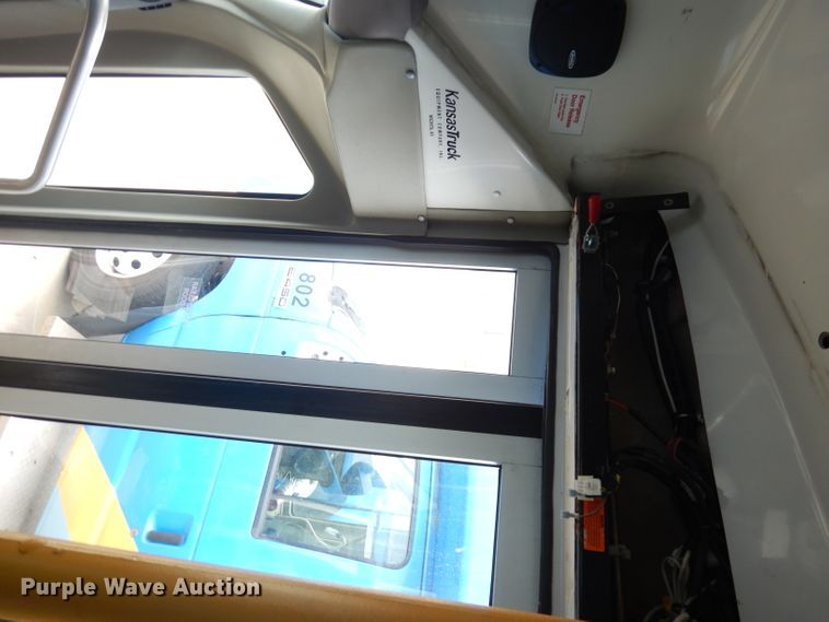 image for item DG0741 2011 Ford E450 Super Duty ElDorado  shuttle bus