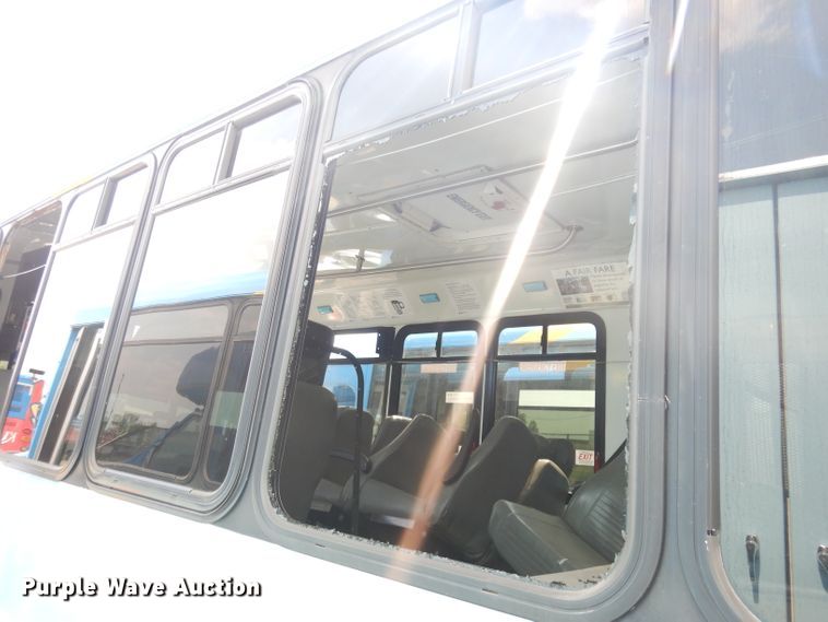 image for item DG0742 2011 Ford E450 Super Duty ElDorado  shuttle bus