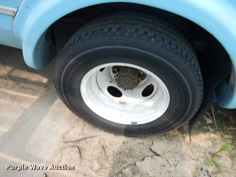 image for item DG0742 2011 Ford E450 Super Duty ElDorado  shuttle bus