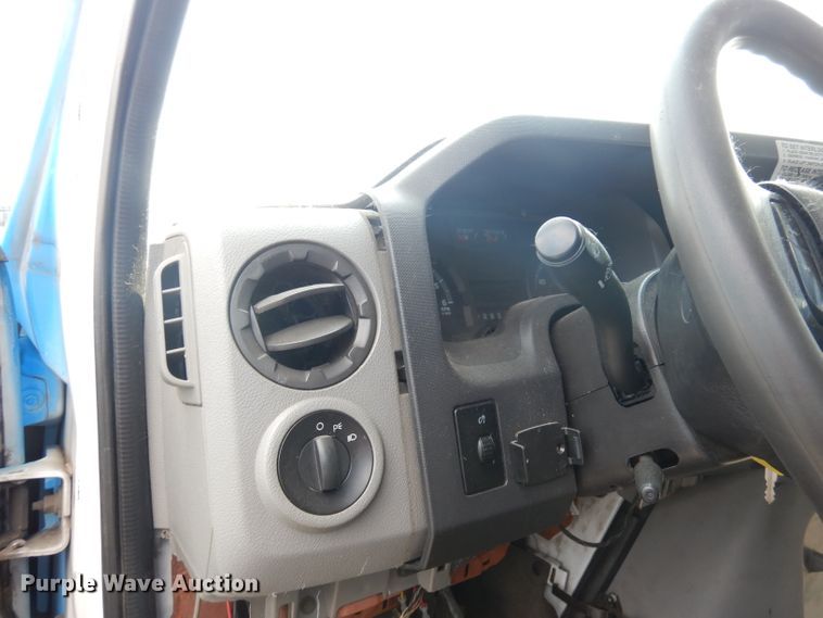 image for item DG0742 2011 Ford E450 Super Duty ElDorado  shuttle bus