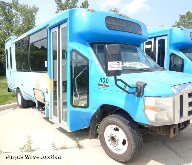 image for item DG0743 2011 Ford E450 Super Duty ElDorado  shuttle bus