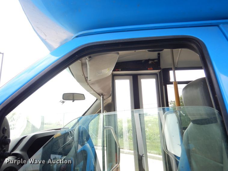 image for item DG0743 2011 Ford E450 Super Duty ElDorado  shuttle bus