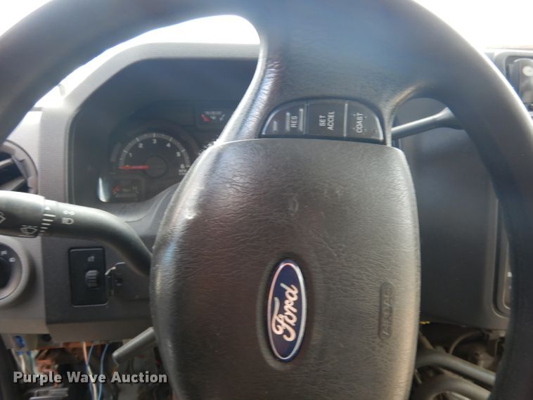 image for item DG0743 2011 Ford E450 Super Duty ElDorado  shuttle bus