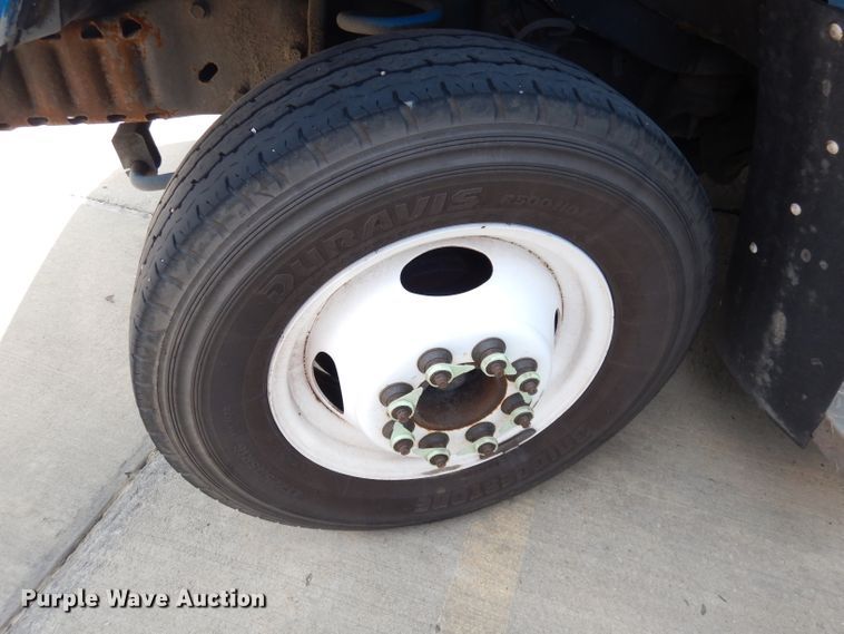 image for item DG0743 2011 Ford E450 Super Duty ElDorado  shuttle bus