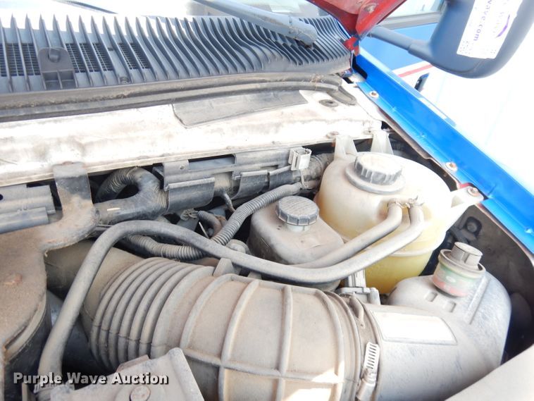 image for item DG0744 2006 Ford E450 Super Duty  ambulance