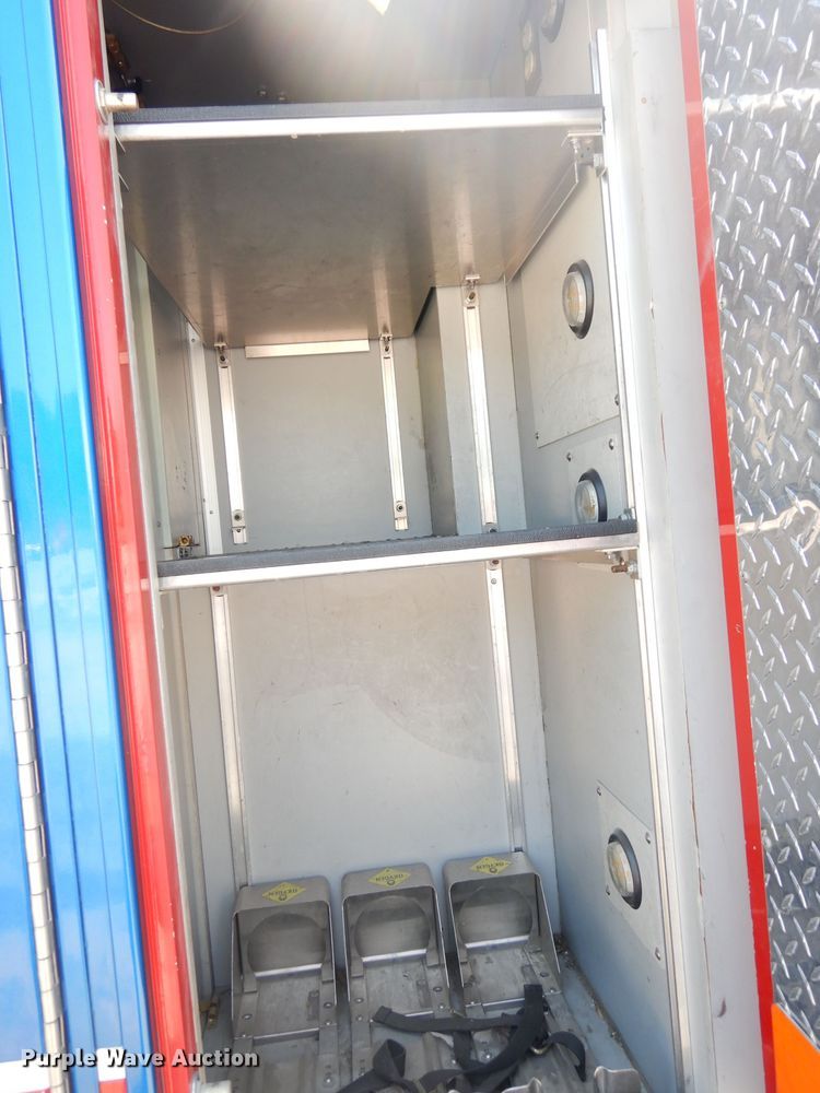 image for item DG0744 2006 Ford E450 Super Duty  ambulance