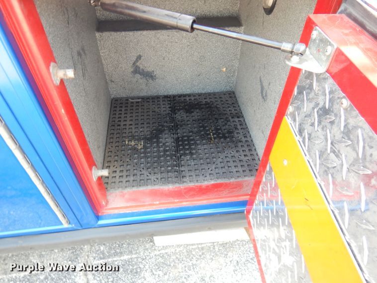 image for item DG0744 2006 Ford E450 Super Duty  ambulance