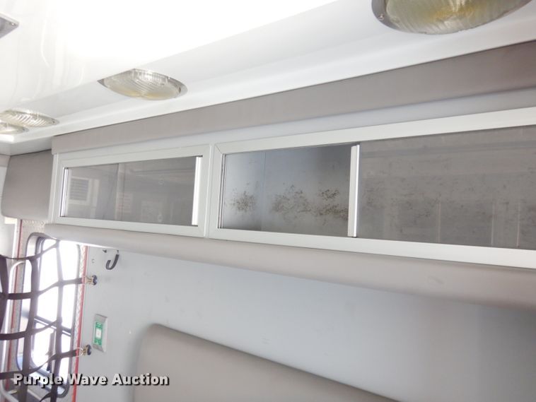 image for item DG0744 2006 Ford E450 Super Duty  ambulance