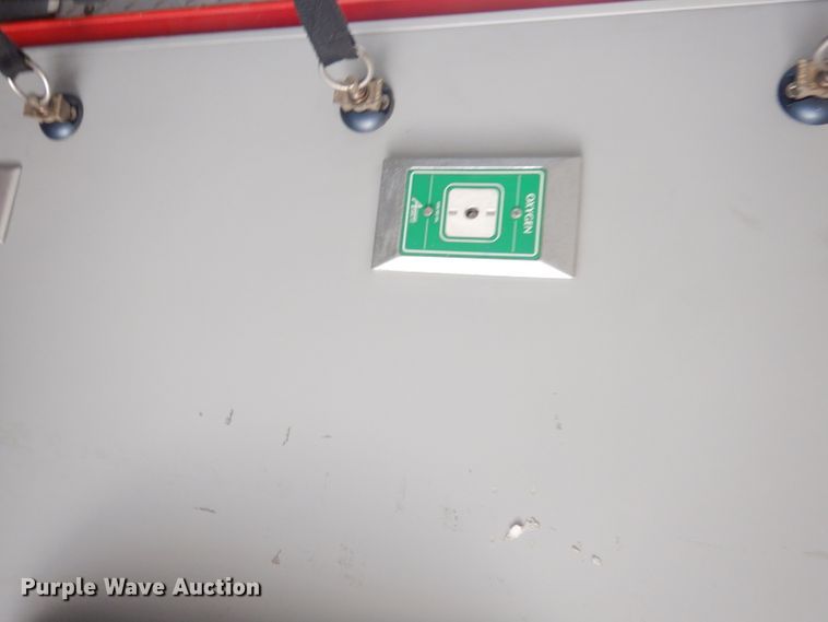 image for item DG0744 2006 Ford E450 Super Duty  ambulance