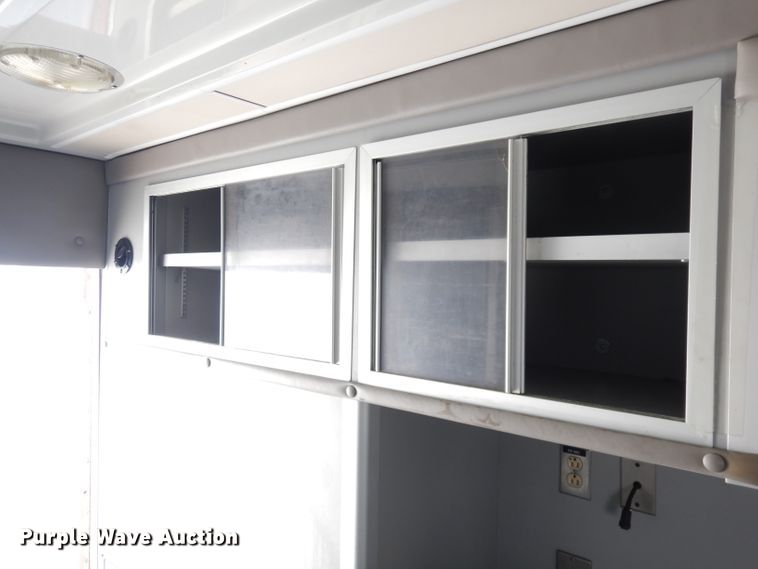 image for item DG0744 2006 Ford E450 Super Duty  ambulance