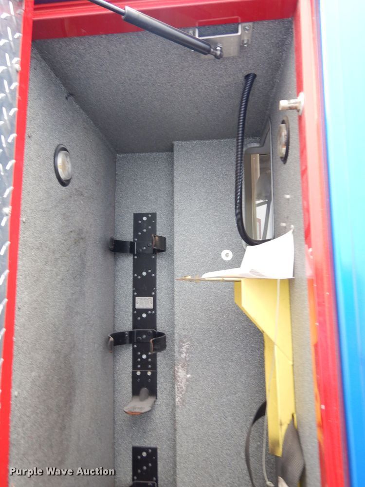 image for item DG0744 2006 Ford E450 Super Duty  ambulance