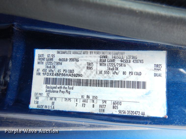 image for item DG0744 2006 Ford E450 Super Duty  ambulance