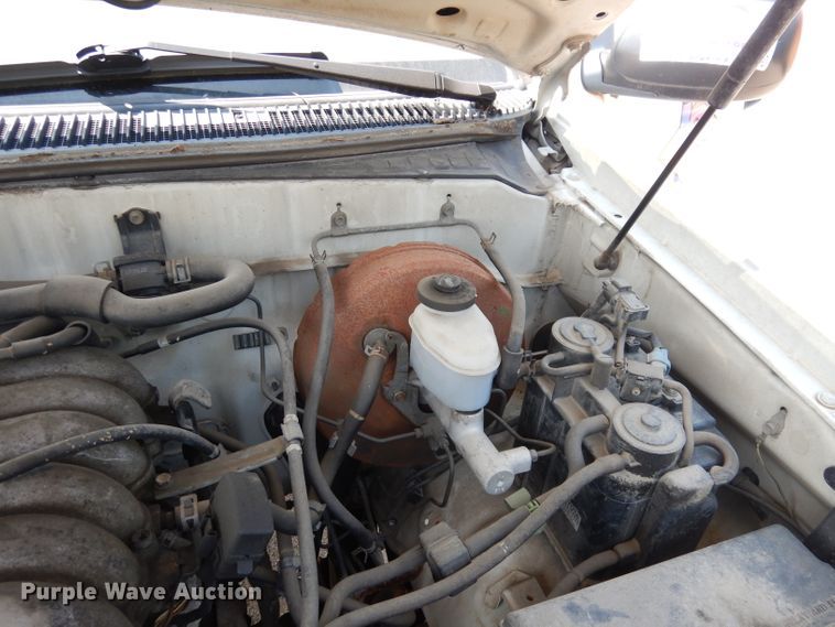 image for item DG0745 2000 Toyota Tundra  pickup truck