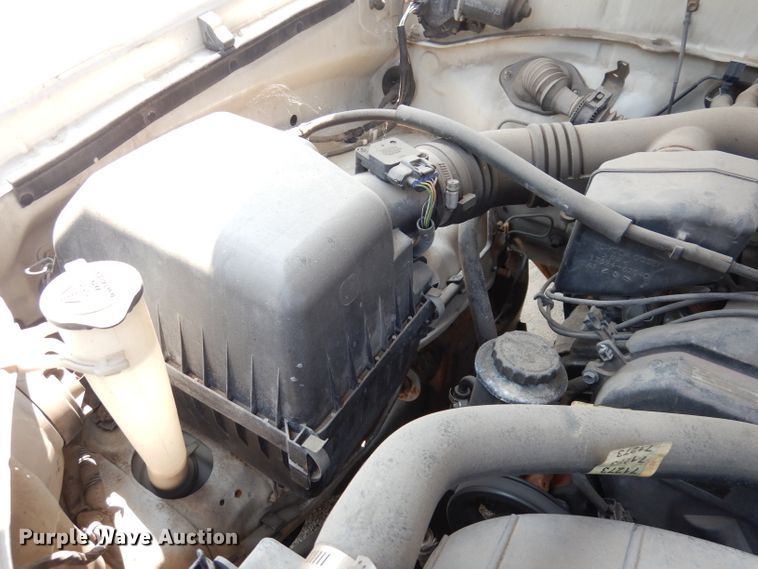 image for item DG0745 2000 Toyota Tundra  pickup truck